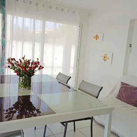 Les Pieds Dans L'eau *