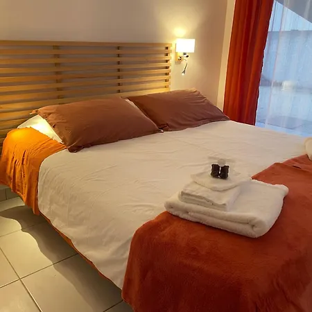 Les Pieds Dans L'eau Apartment Agde